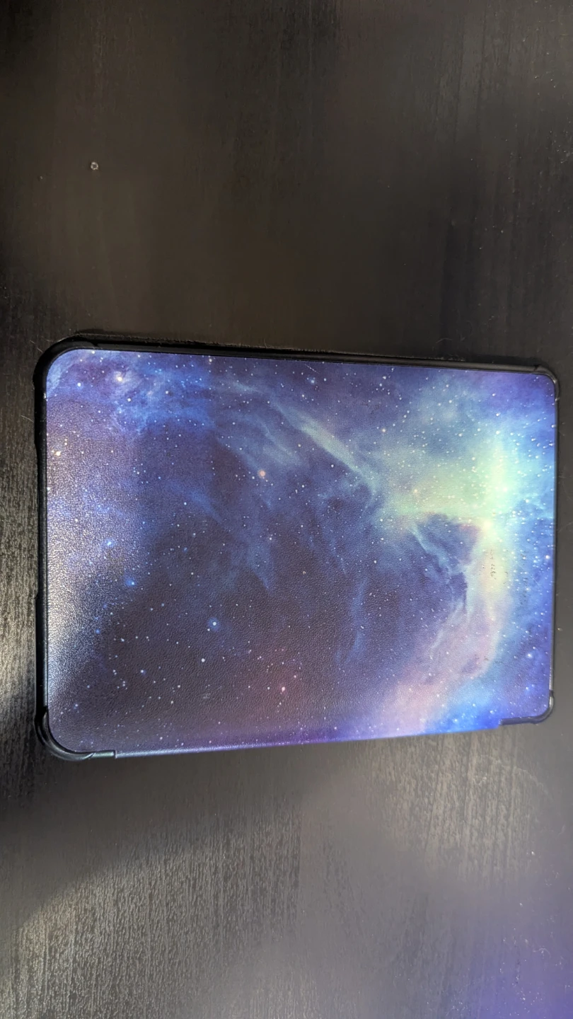Kobo e-reader with galaxy case - photo 3