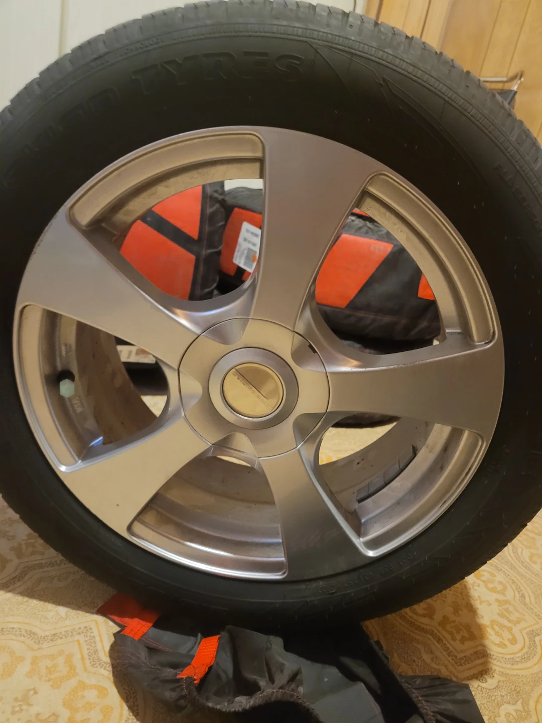 Nokia Tire and Wheel Package
