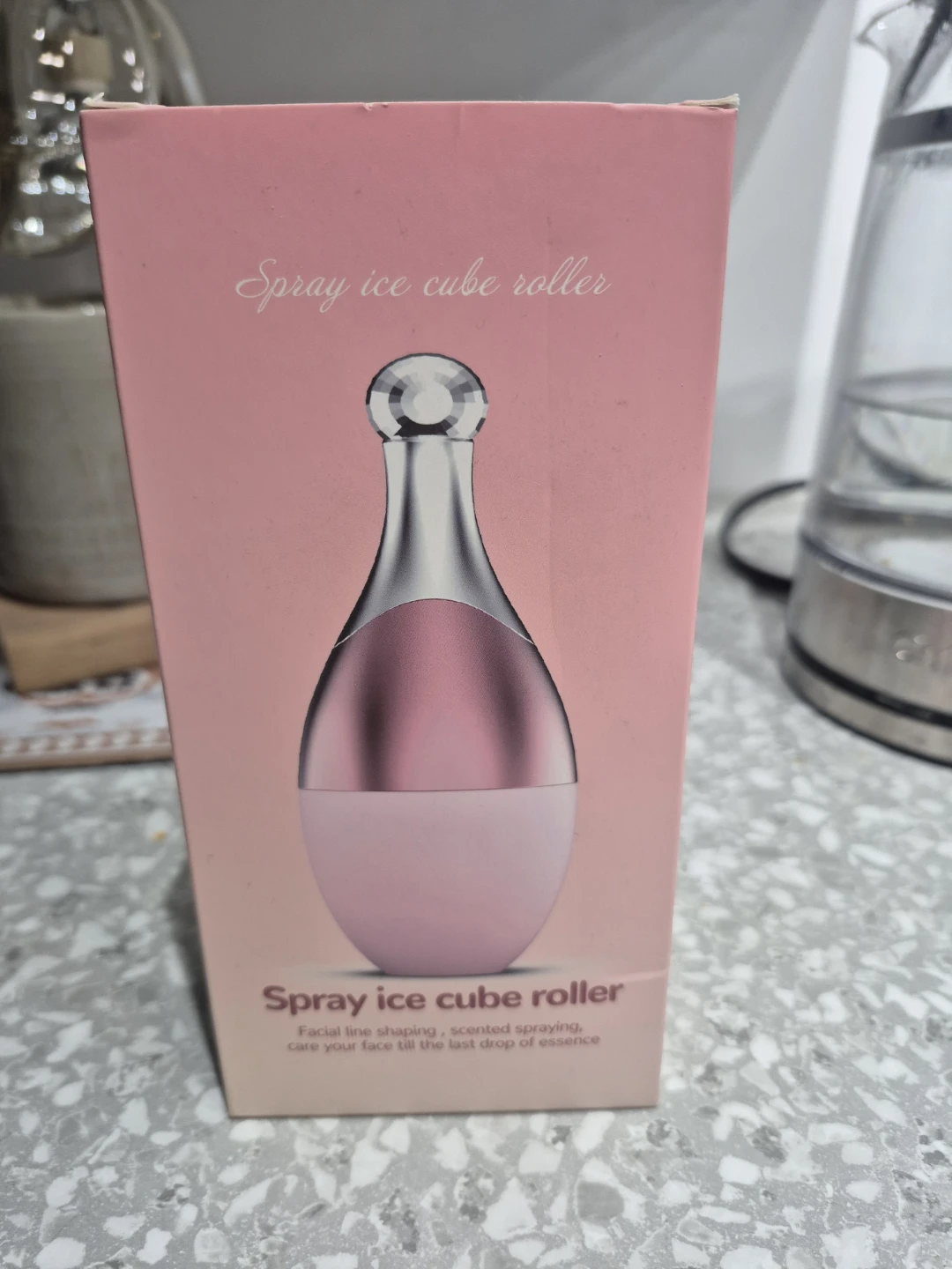 Spray Ice Cube Roller