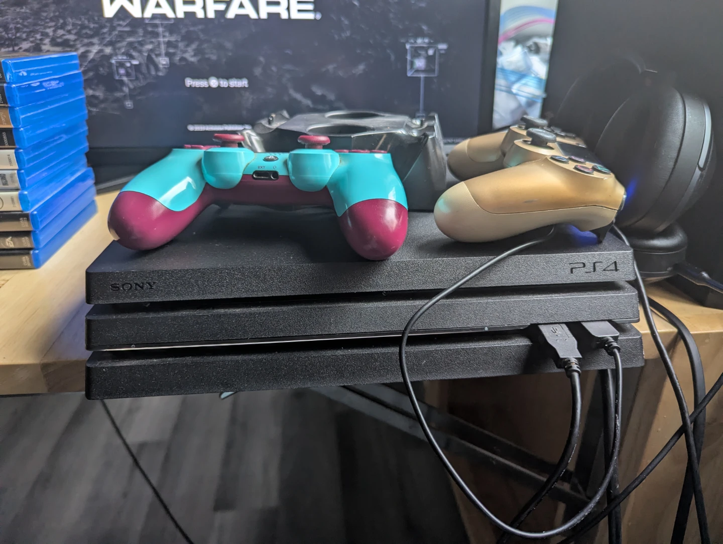 Sony PS4 Pro - photo 5