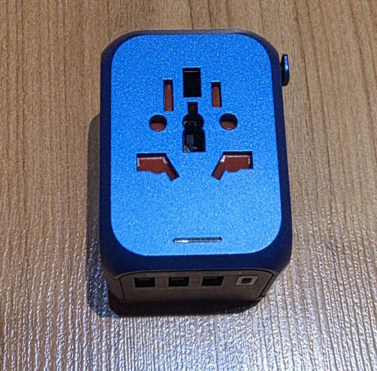 Universal Travel Adapter SL-309T