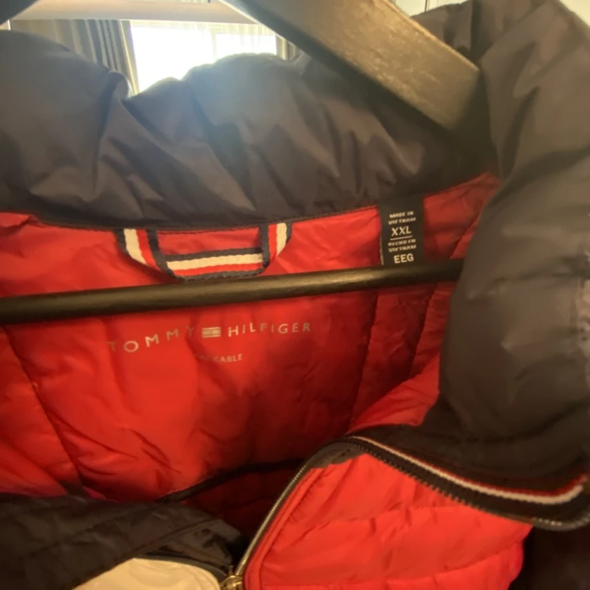 Tommy Hilfiger Puffer Jacket XXL - photo 2