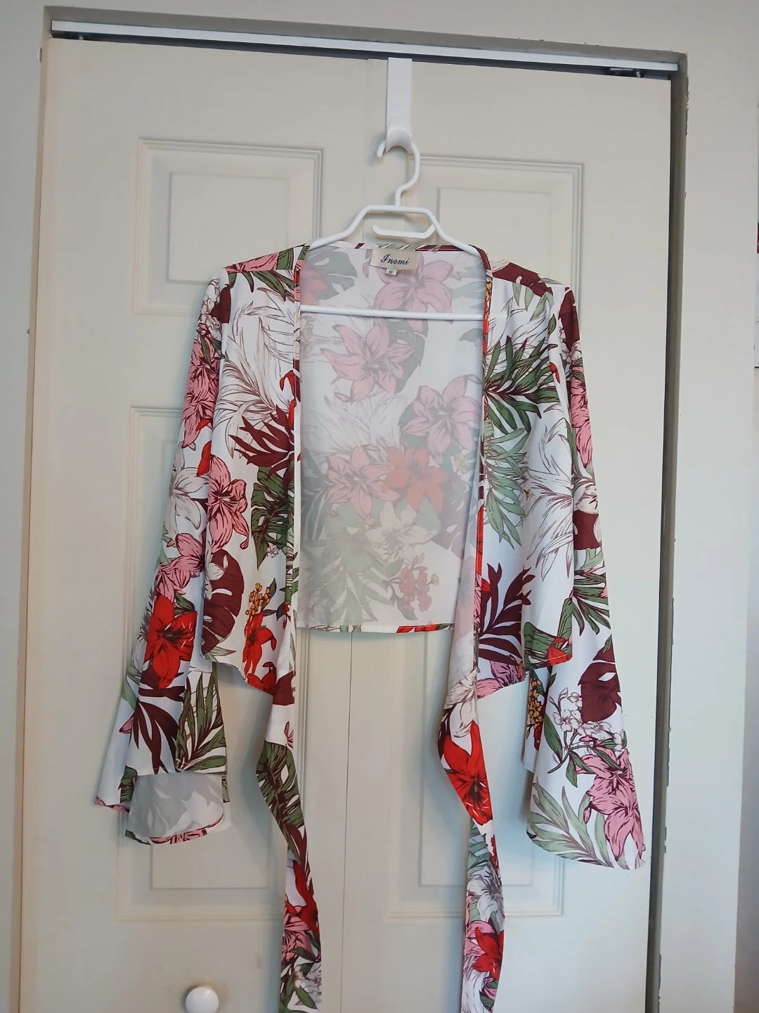 Inomi versatile floral bell sleeved tied top size medium (M) - photo 3