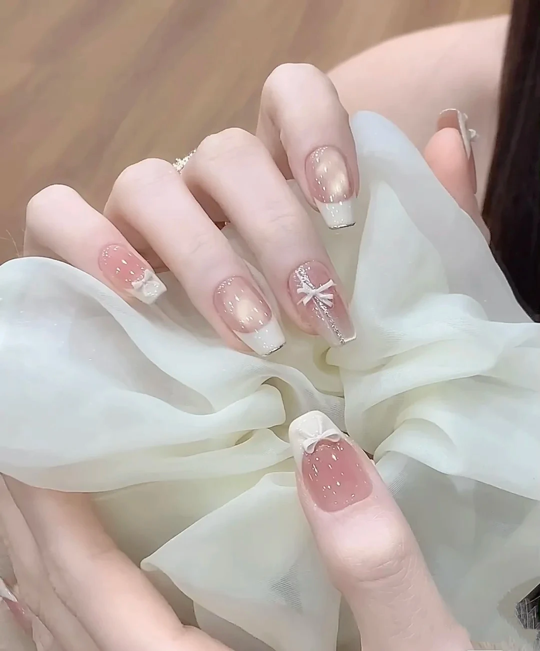French Tip Press-On Nails with Bows - photo 3