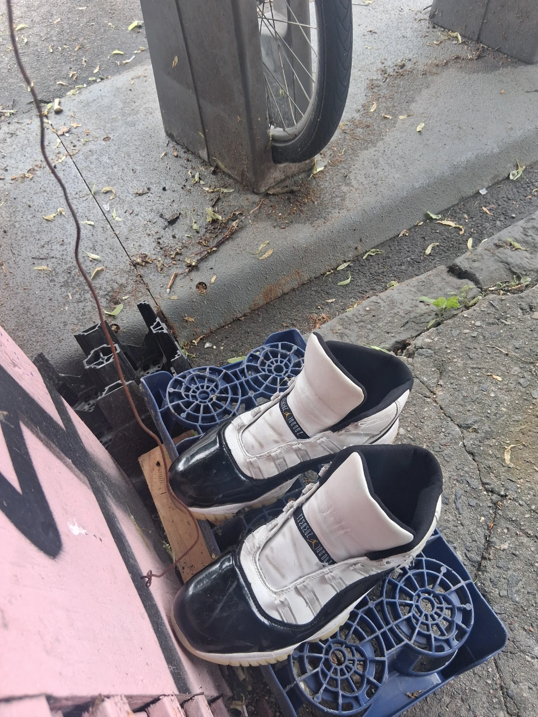 Air Jordan 11 Retro "Concord" Men's Basketball Shoes - photo 2