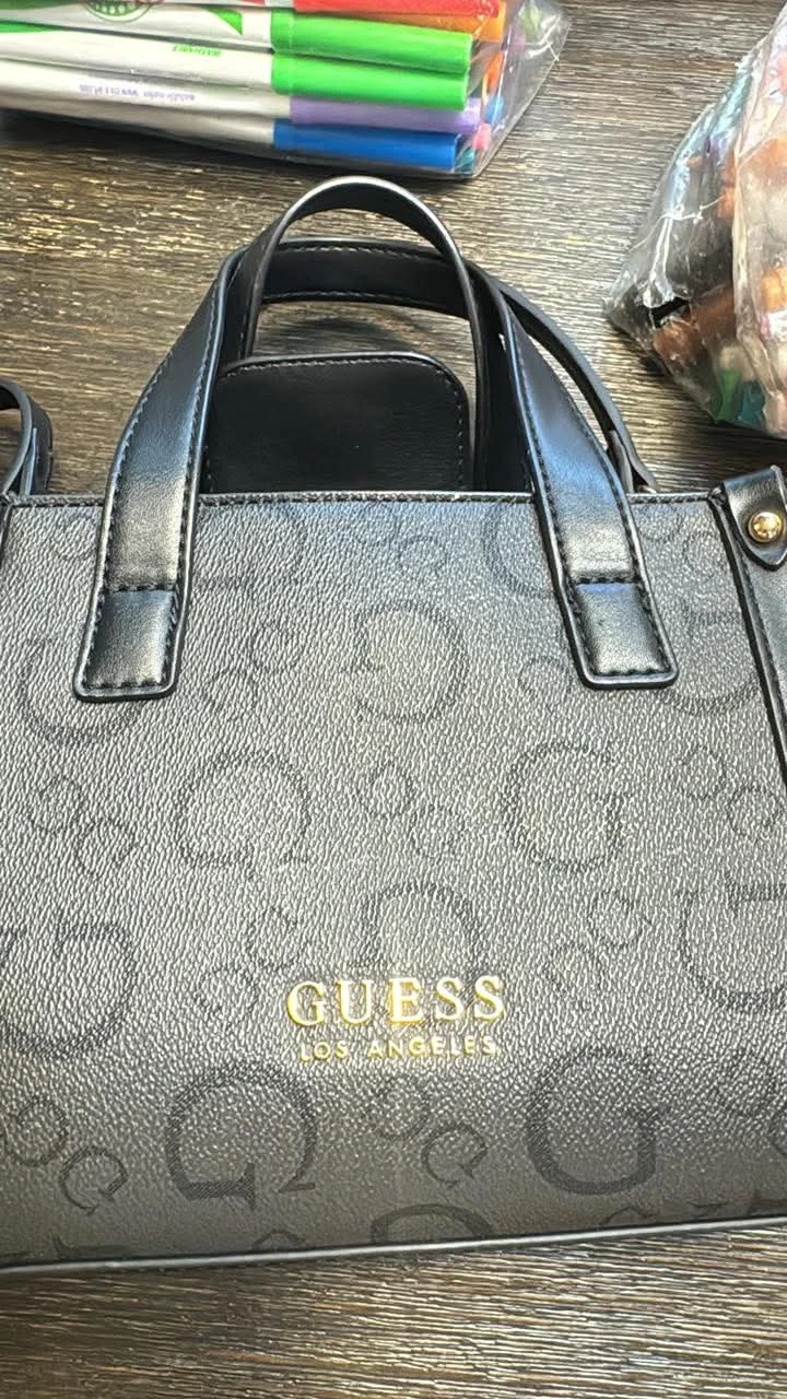 Guess Los Angeles Tote Bag