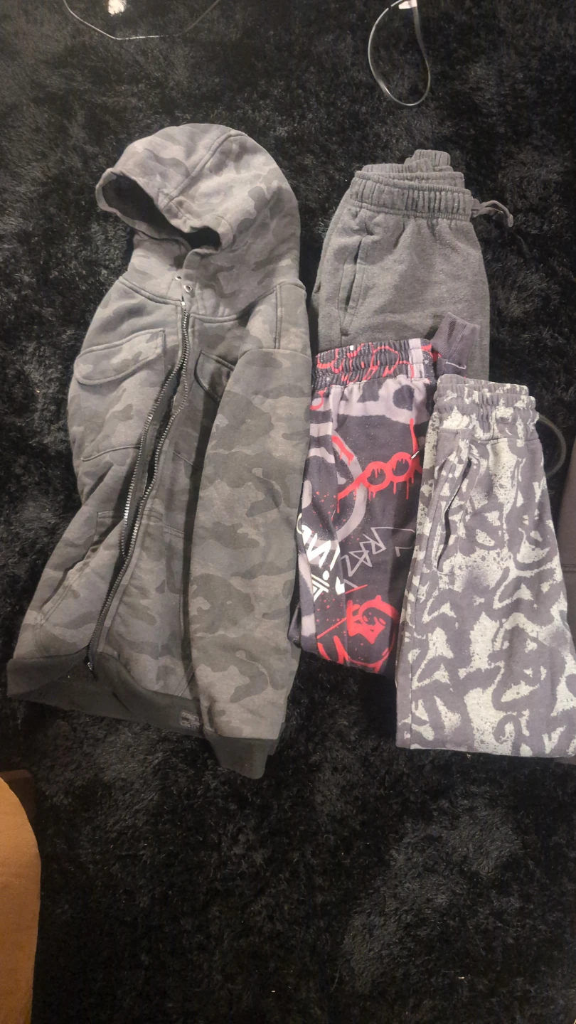 Bundle of 6 Kids Hoodies & Sweatpants 10/12 - photo 2