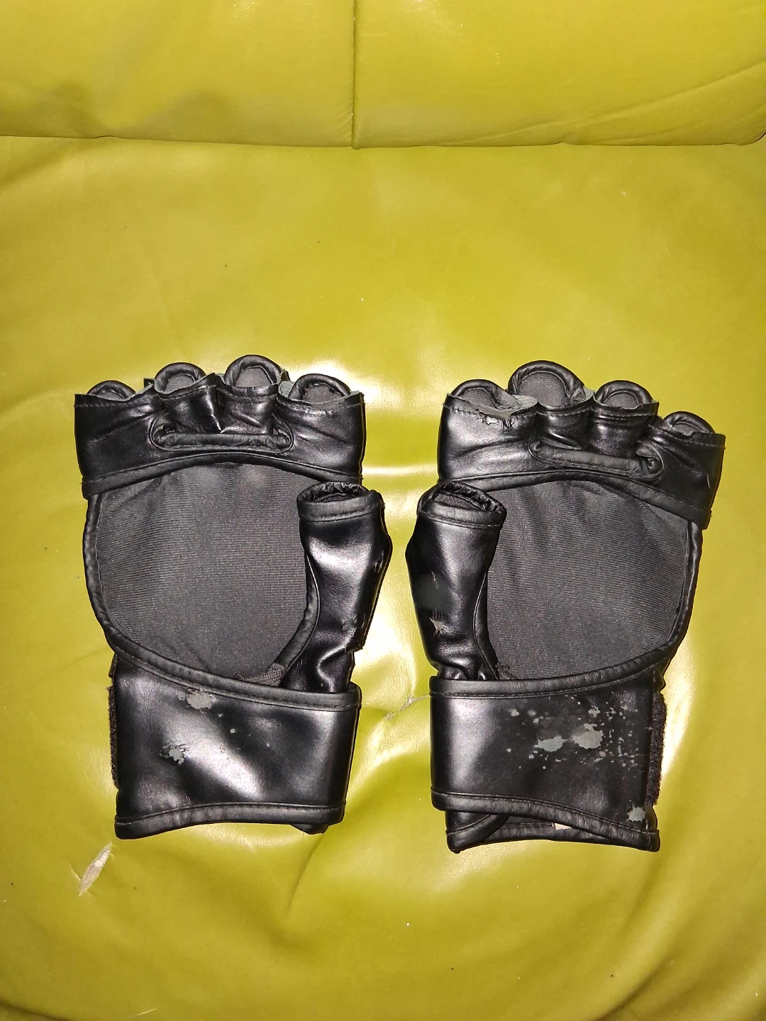 ufc gloves for punching bag - photo 3