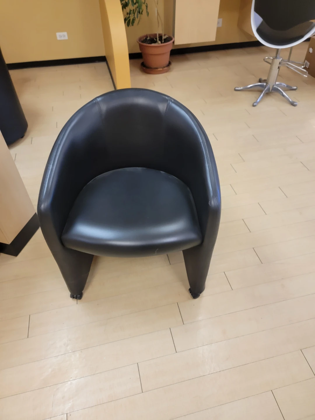 Salon furniture - photo 2
