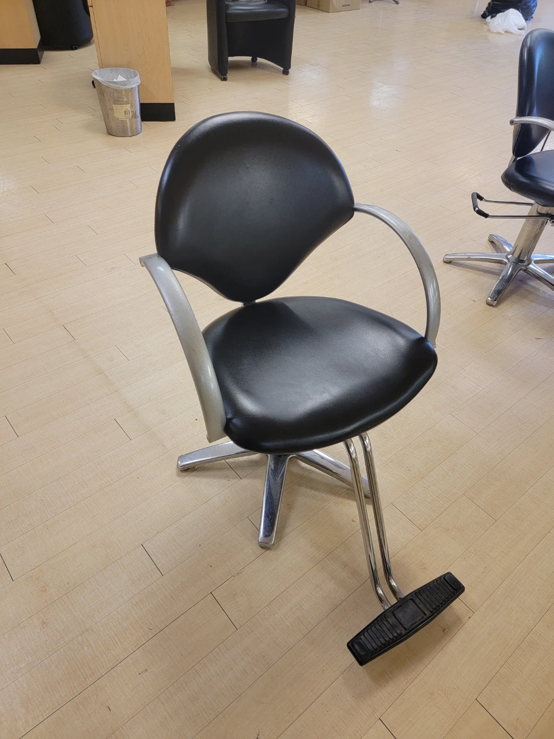 Salon furniture - photo 4