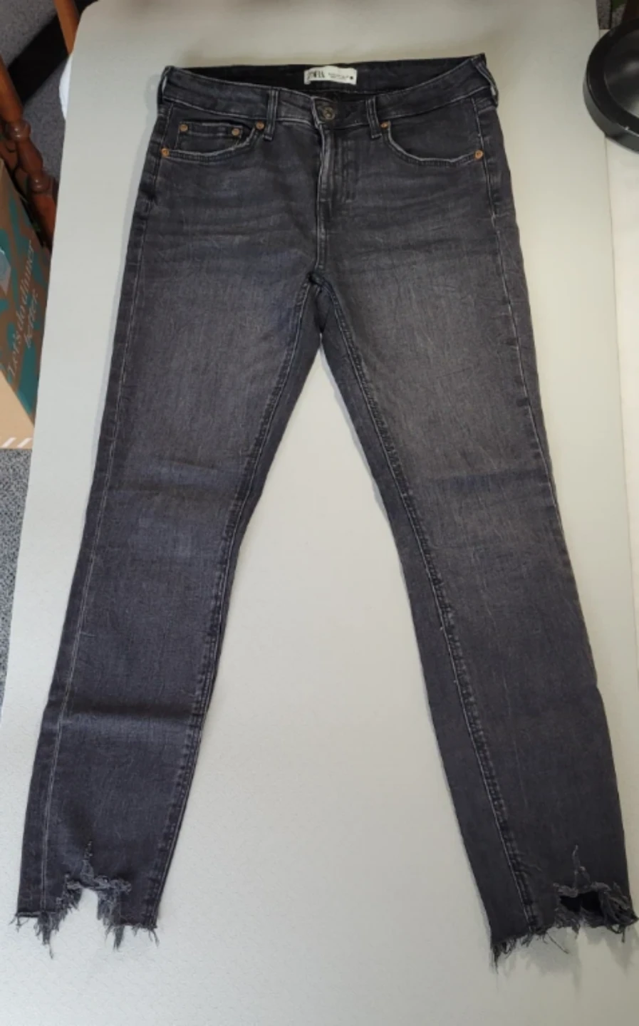 ZARA Pearl Black Jeans US 6