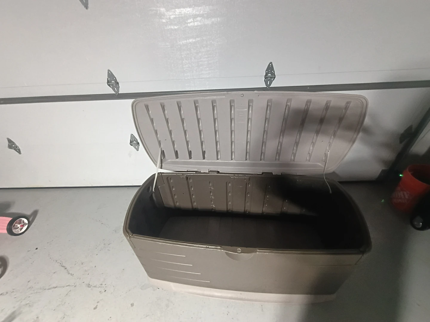 Rubbermaid Deck Box Storage Container