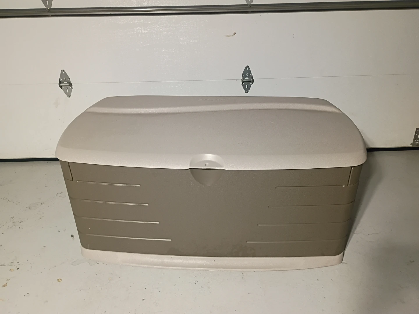 Rubbermaid Deck Box Storage Container - photo 3