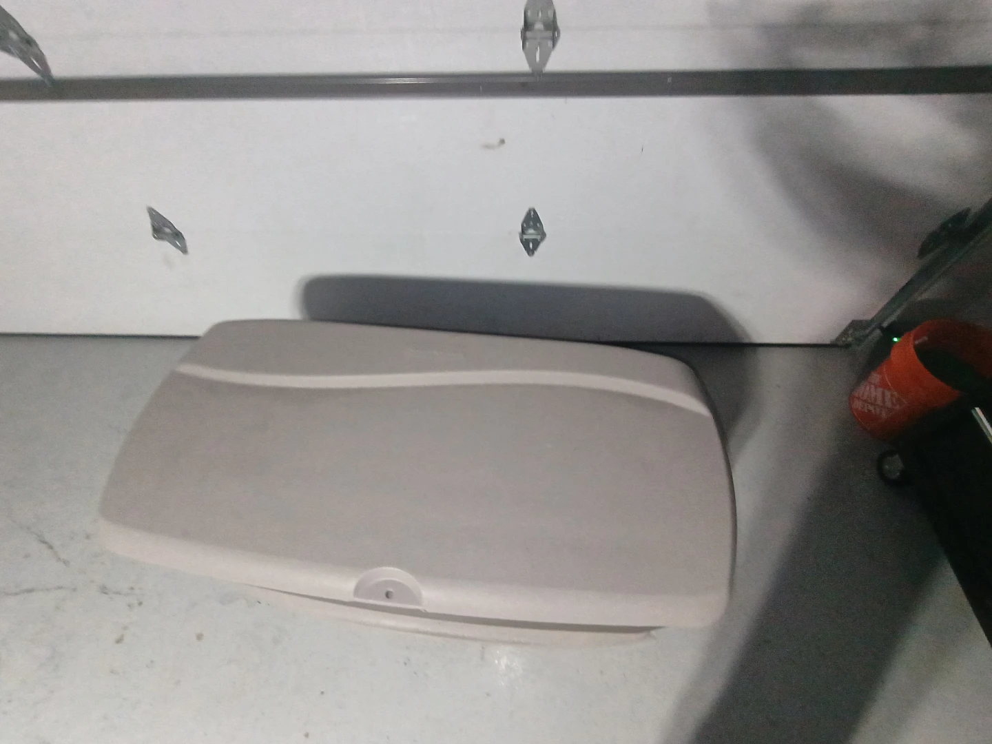 Rubbermaid Deck Box Storage Container - photo 4