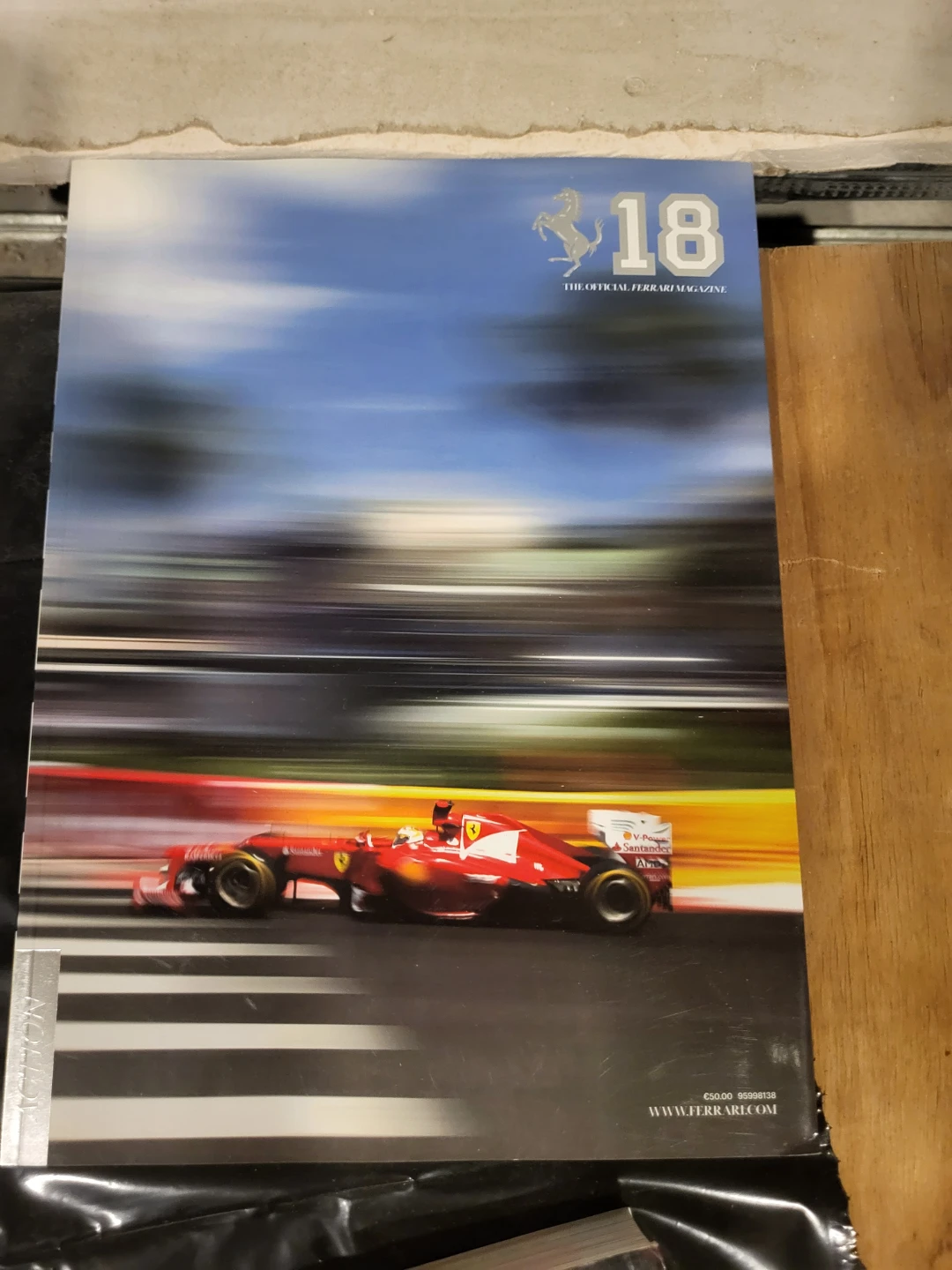 The Official Ferrari Magazine Issue 18
