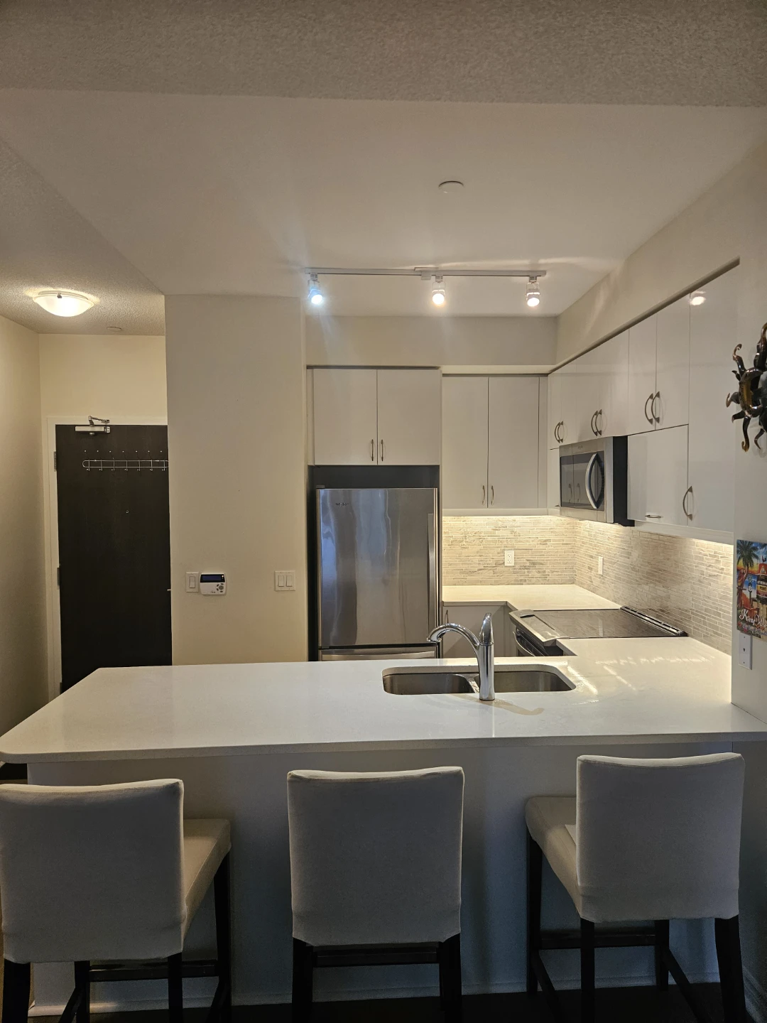 Humber Bay Condo 1Bedroom +Den 599sq for