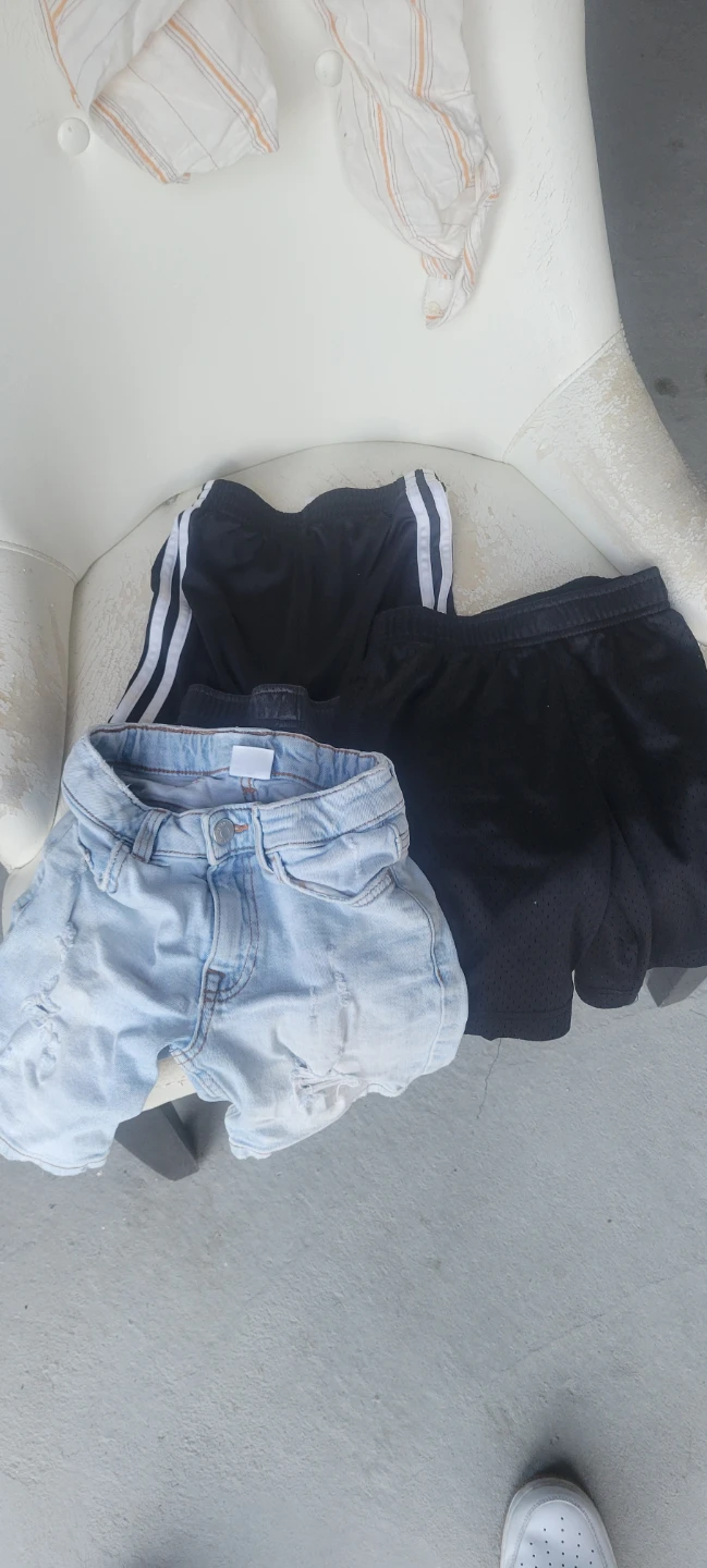 Kids Shorts Bundle (4 pairs size 7 and 8)