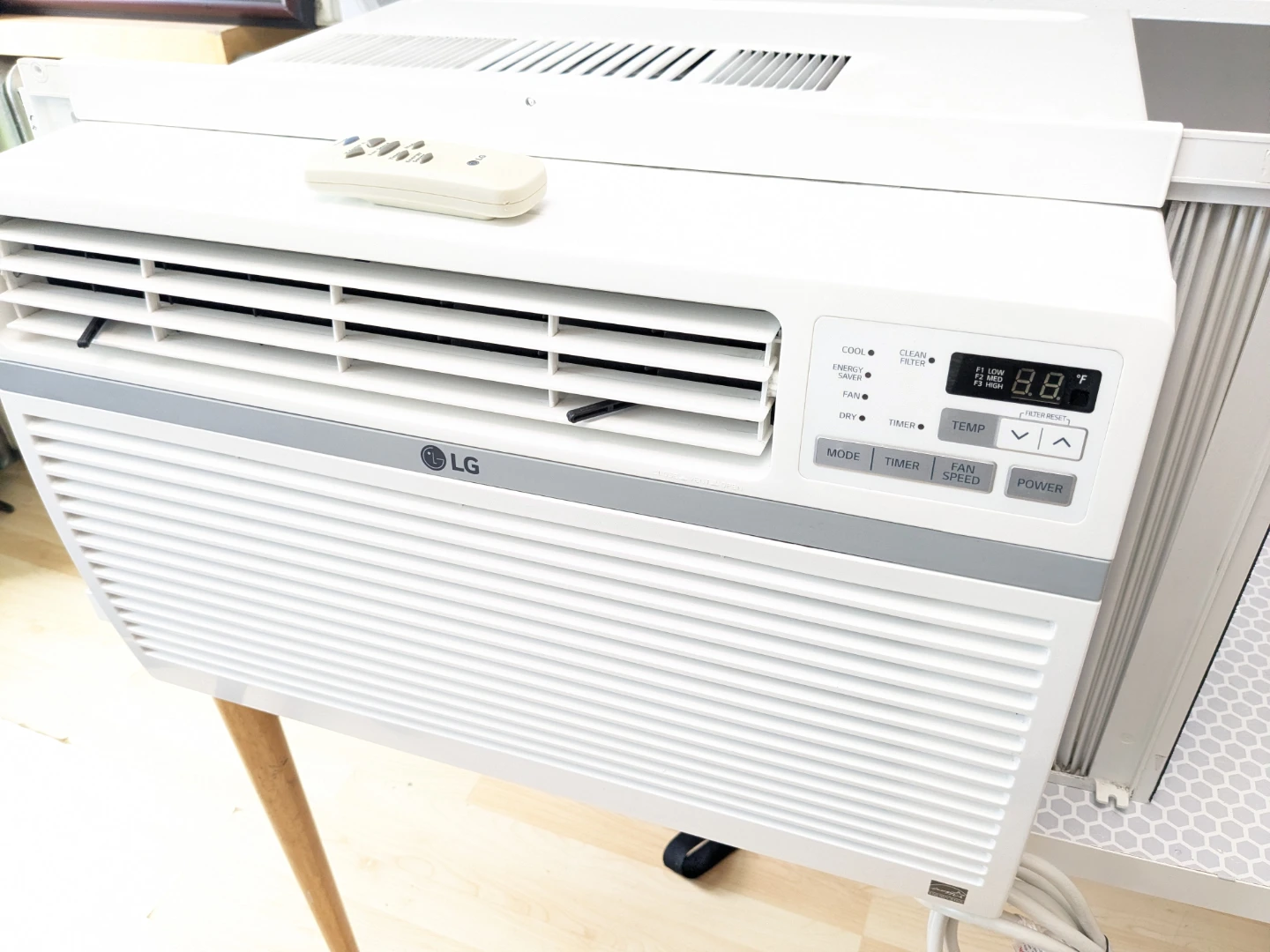 10,000Btu LG Window AC Unit with Remote Control