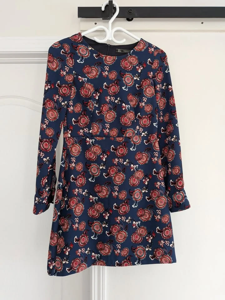 Assorted H&M and Zara dresses - photo 5