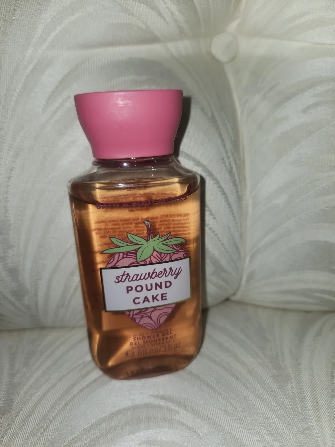 Bath & Body Works Strawberry Pound Cake Shower Gel 88ml