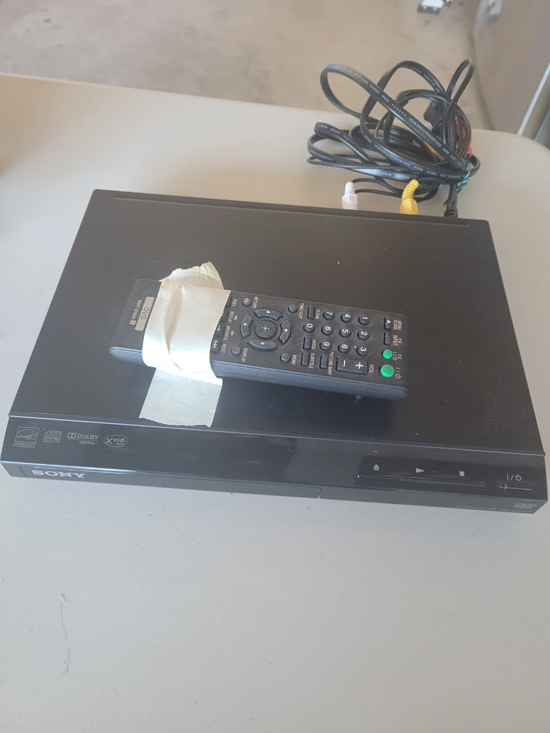 Sony DVP-SR310P CD/DVD Player with Remote