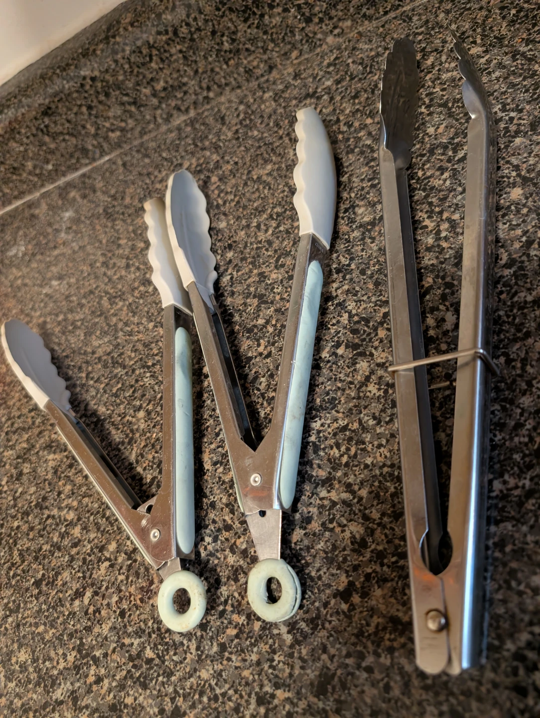 3 Kitchen Tongs - photo 2