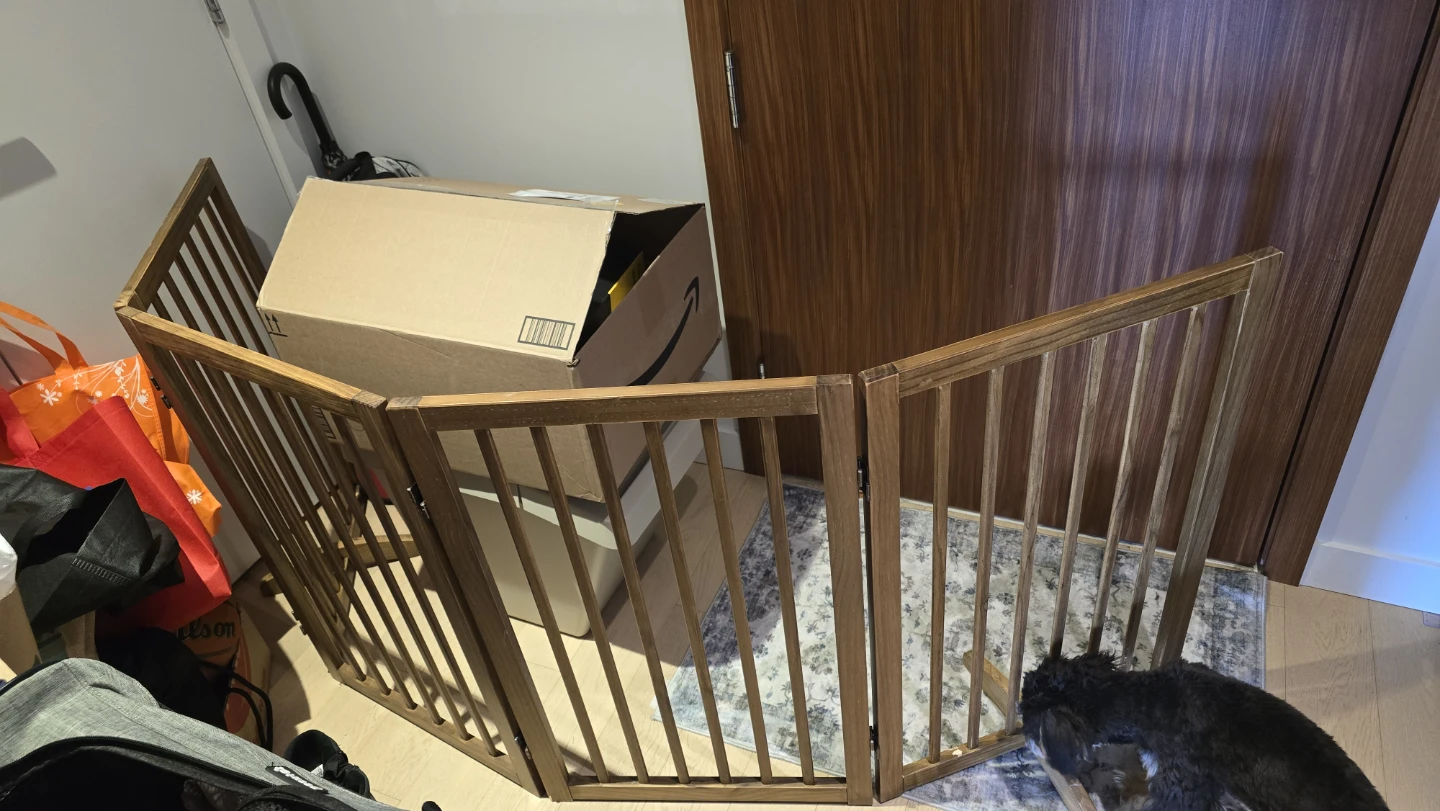 Top Paw 4-Panel Foldable Wood Dog Gate - photo 2