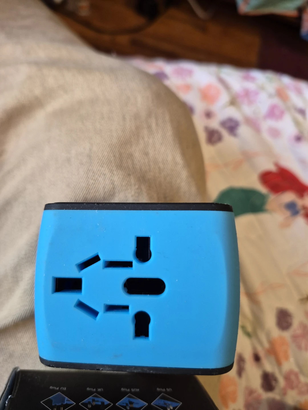 Mliool Travel Adapter - photo 4