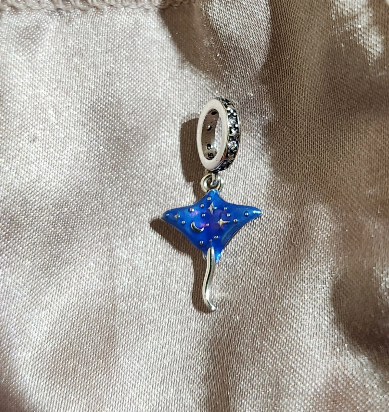 Glow-in-the-dark Manta Ray Charm