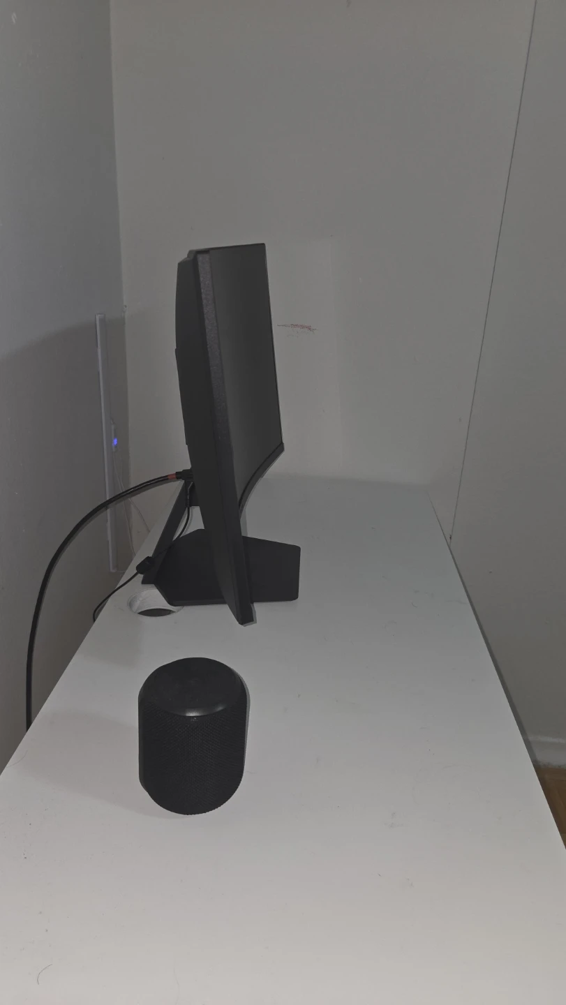 LG UltraGear 27" QHD Gaming Monitor - photo 4