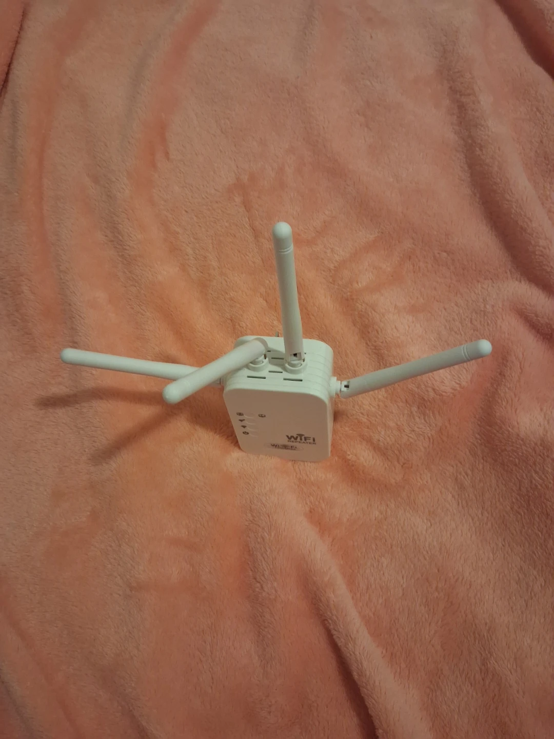 White WiFi Repeater with 1200Mbps - photo 5