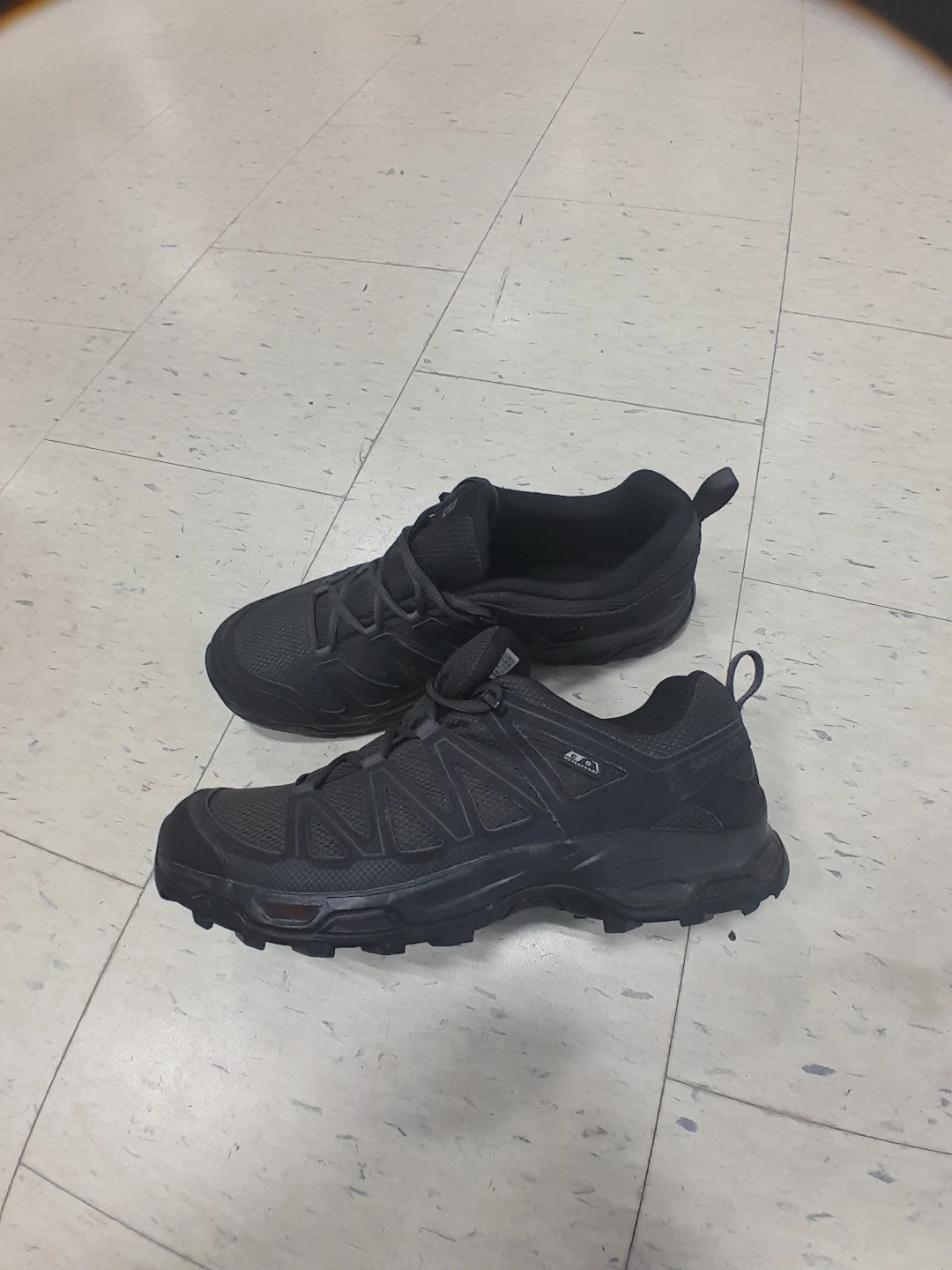 Salomon Black Trail Running Shoes Men's Size 10