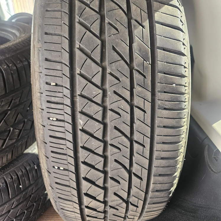 Bridgestone DriveGuard 225/50R18 95W Tire