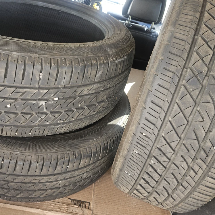 Bridgestone DriveGuard 225/50R18 95W Tire - photo 3
