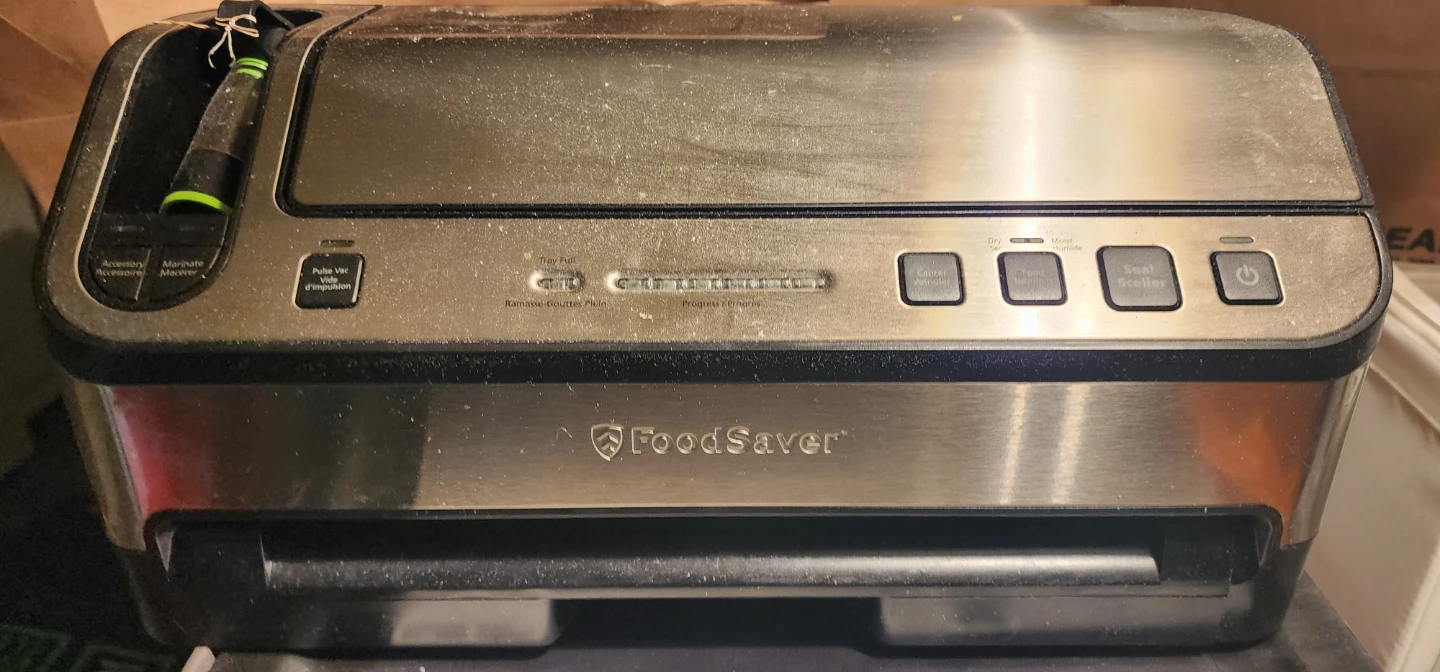 FoodSaver Vacuum Sealer