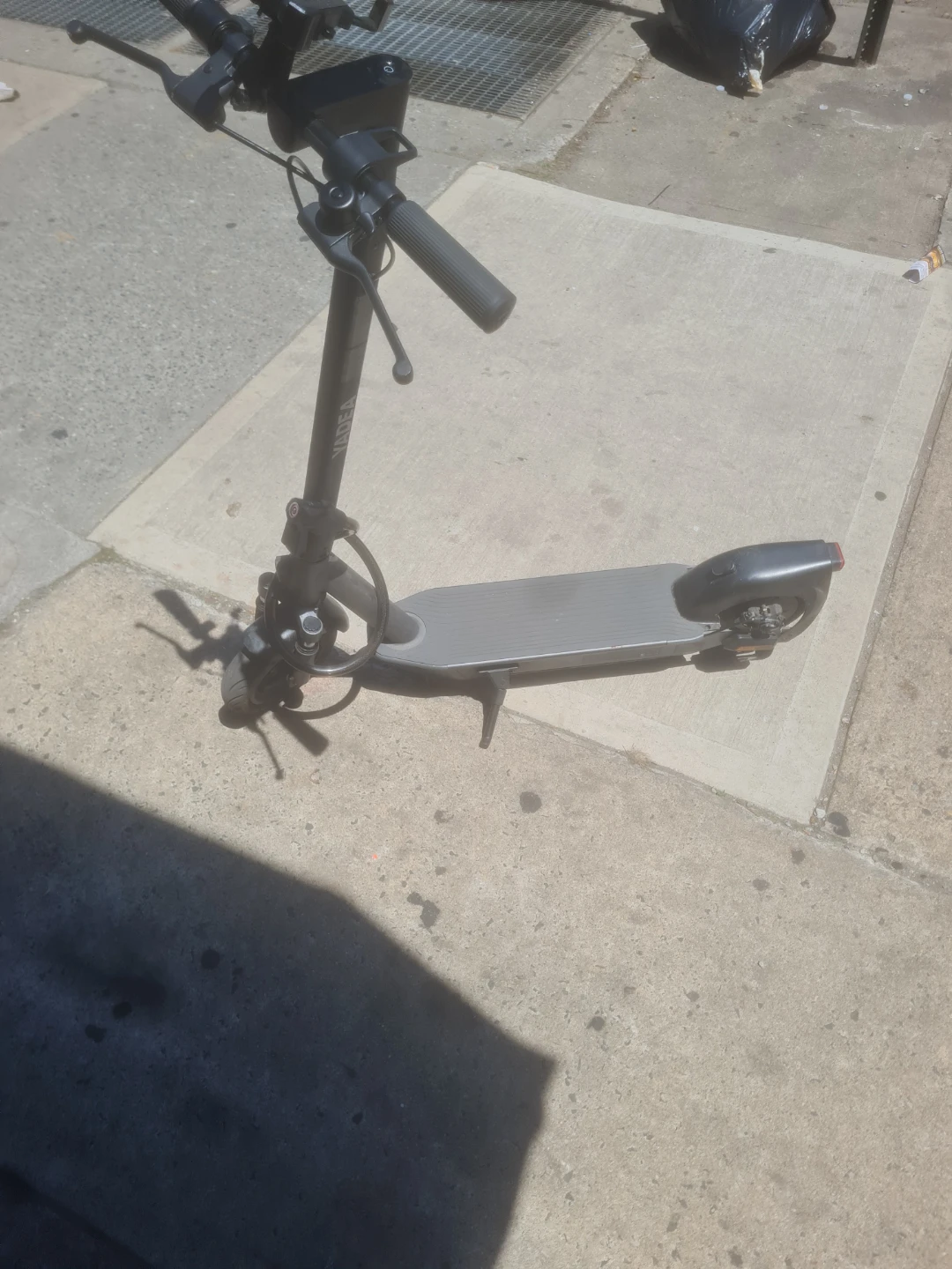 Yadae Electric Scooter - photo 3
