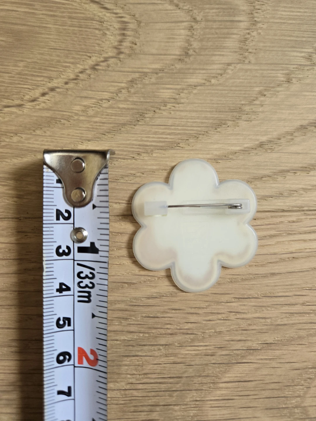 Vintage 2007 Hello Kitty Flower Pin Badge - photo 2