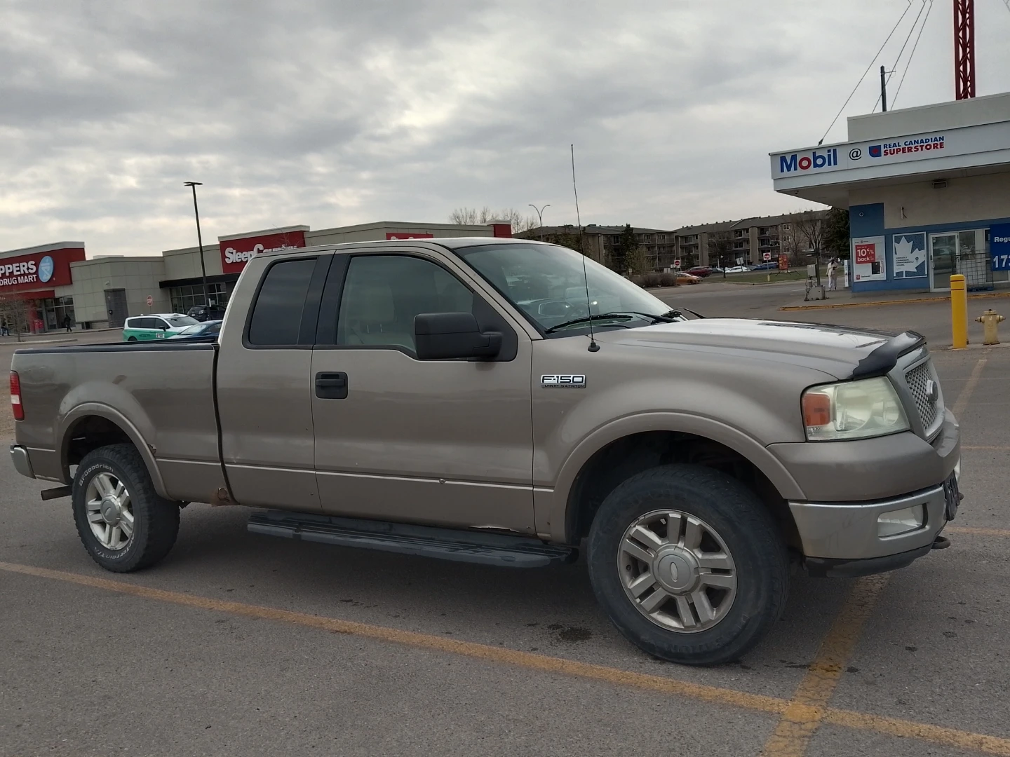 Ford F-150 4x4 Crew Cab Pickup Truck - photo 2