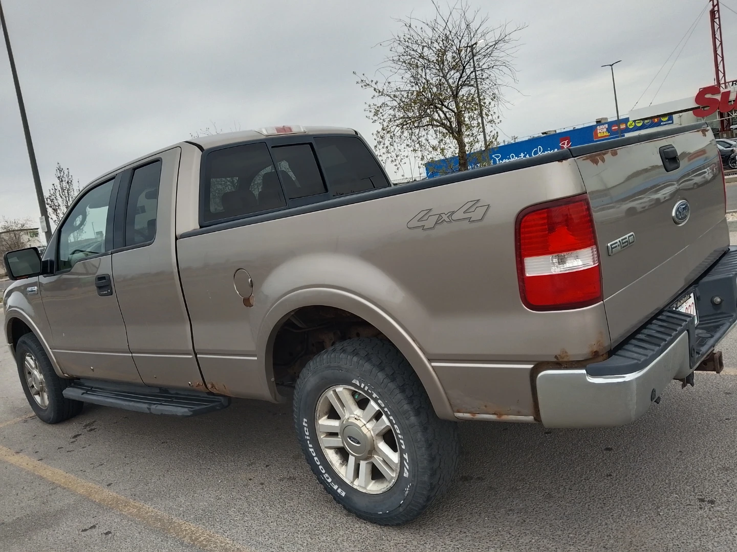 Ford F-150 4x4 Crew Cab Pickup Truck - photo 3