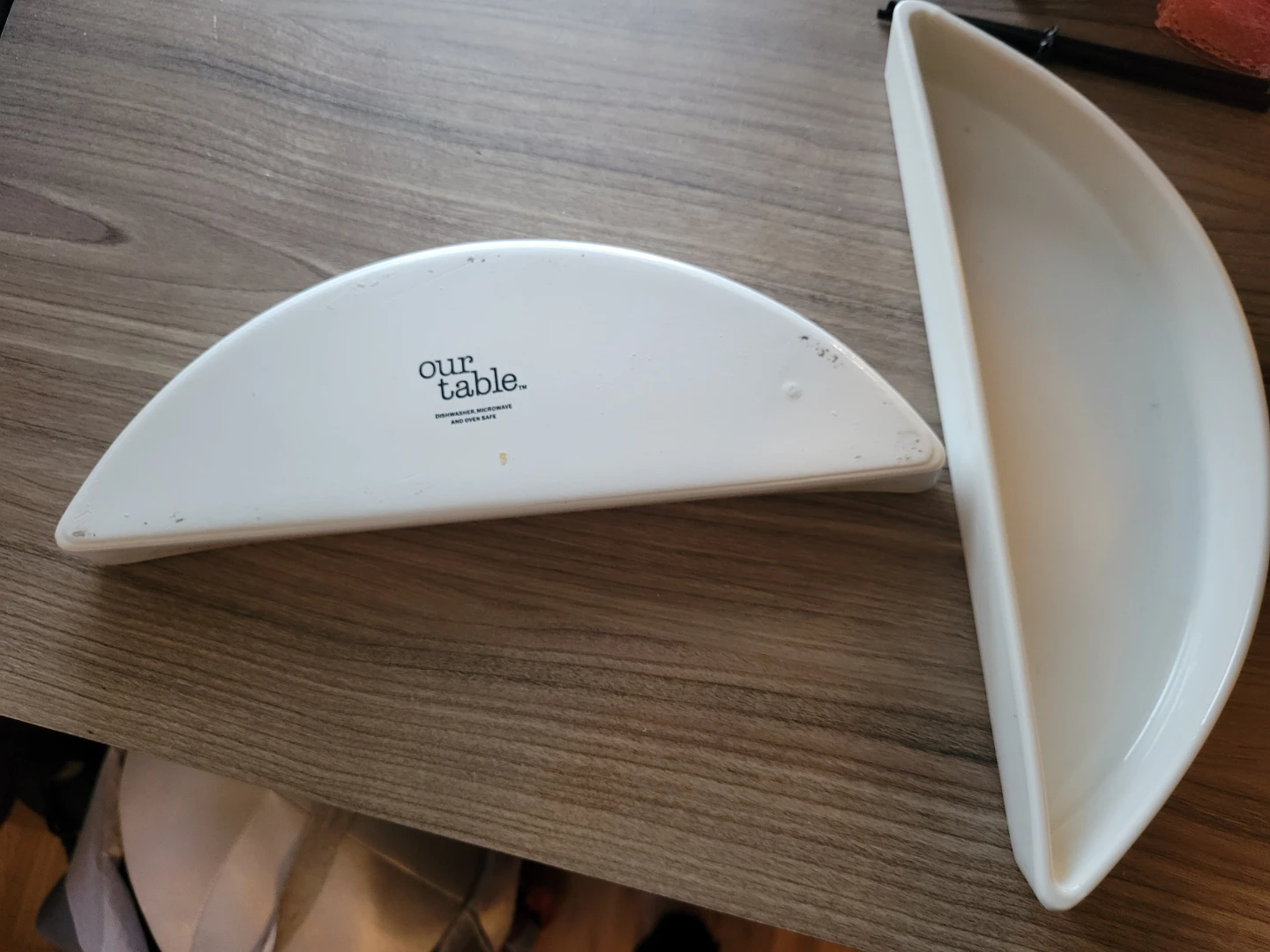 Set of 2 Our Table White Crescent Serving Plates - photo 2