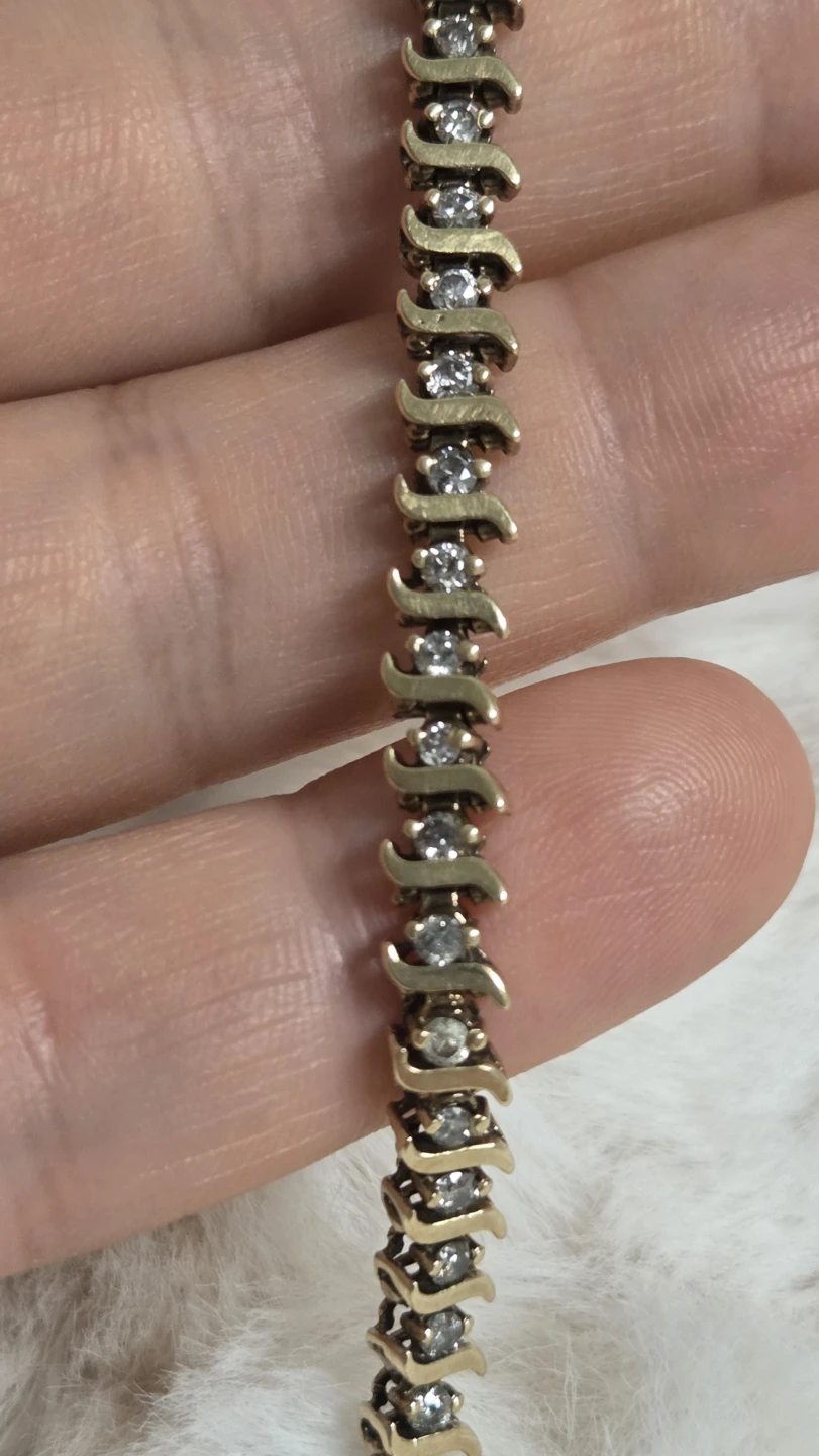10K Gold Diamond Tennis Bracelet - photo 5