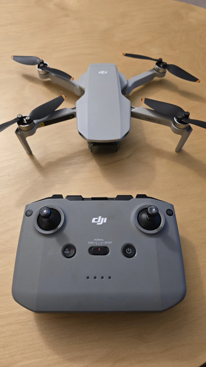 DJI Mini 2 SE Drone with Controller - photo 3