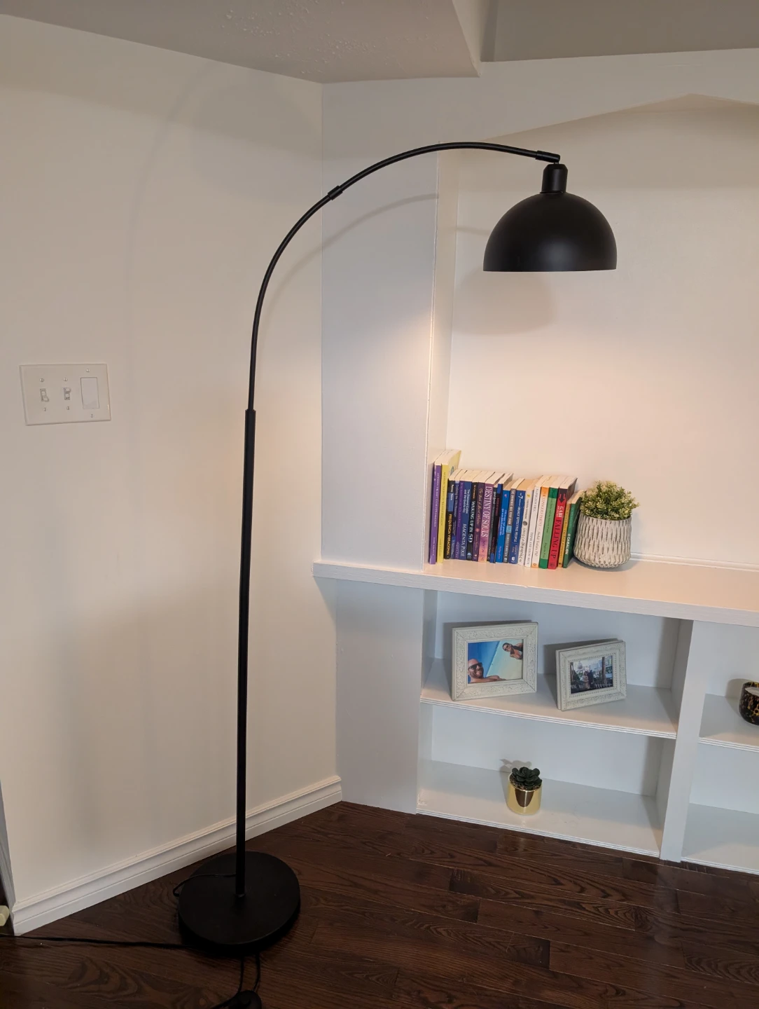 Black Arc Floor Lamp