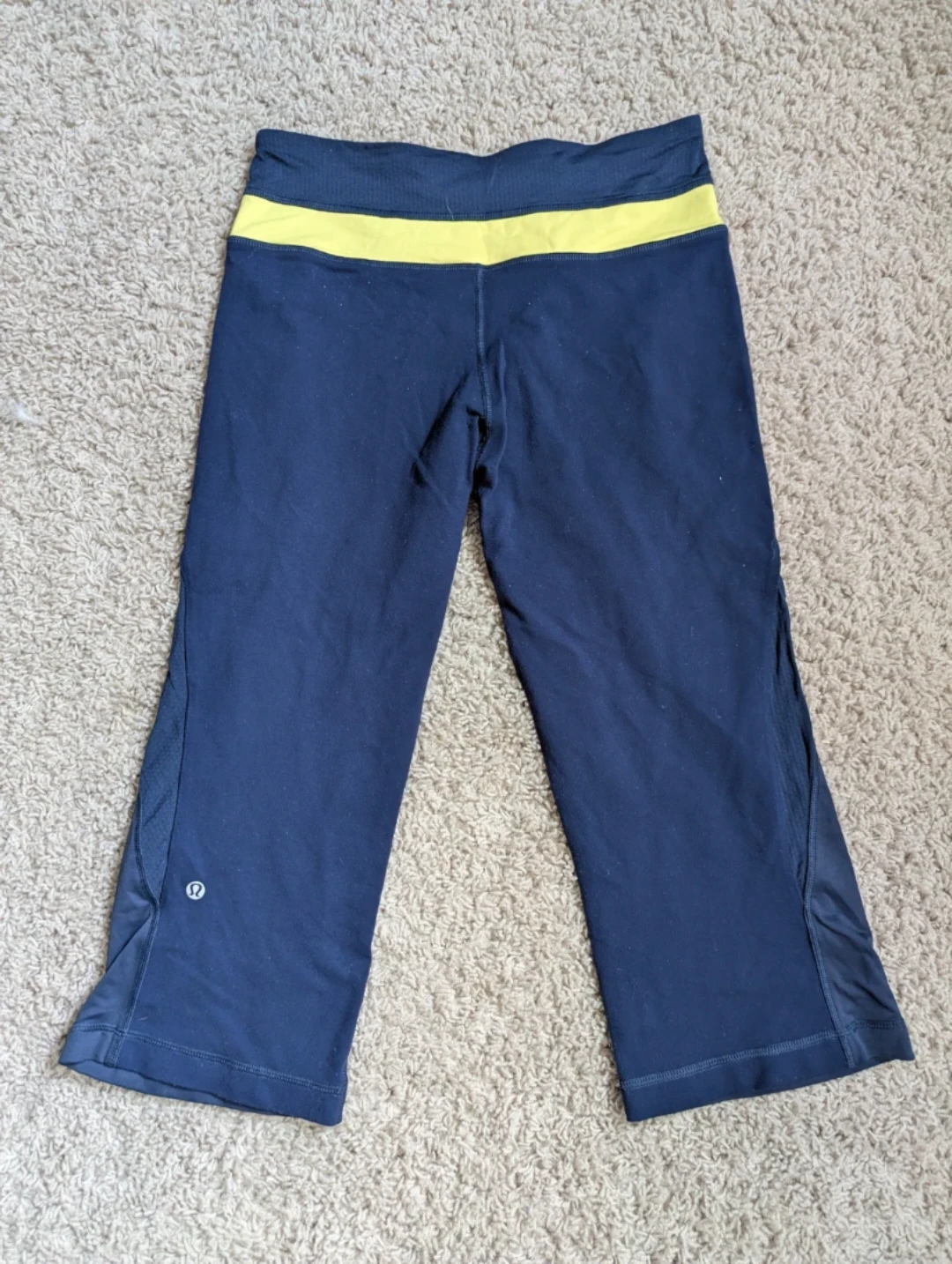 Lululemon Navy Blue & Yellow Athletic Capris Size 6 - photo 2