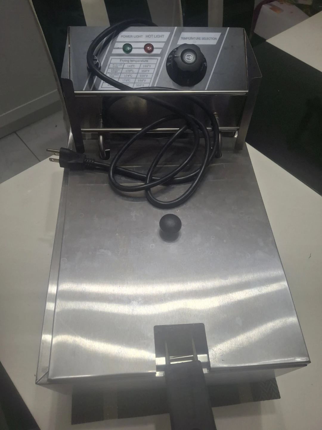 Stainless Steel Deep Fryer with Basket