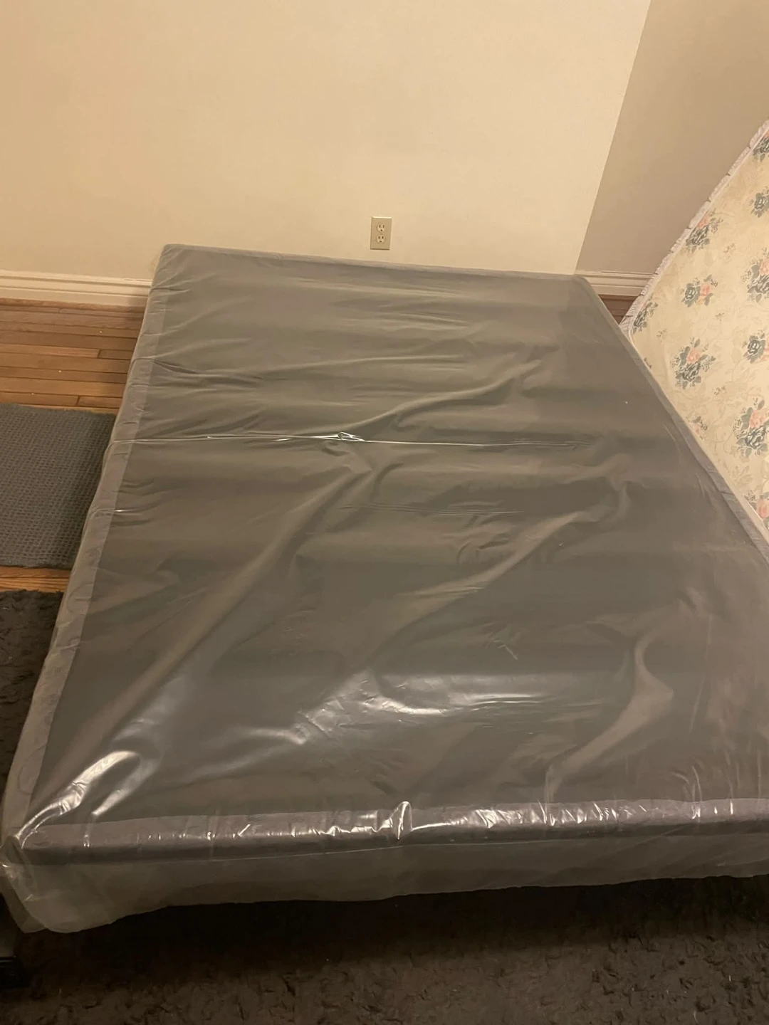 Double Mattress with Base and Metal Frame - photo 3