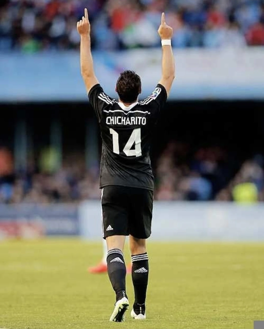 Seeking Chicharito soccer jersey - photo 3