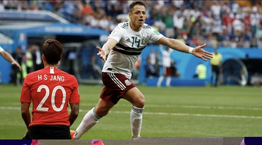 Seeking Chicharito soccer jersey - photo 5
