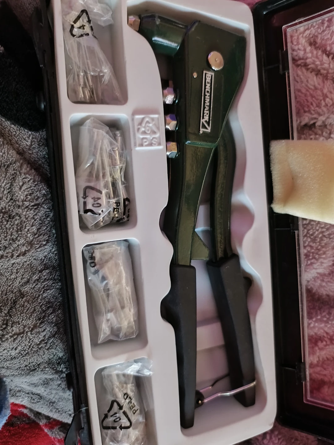 Benchmark Rivet Gun Kit