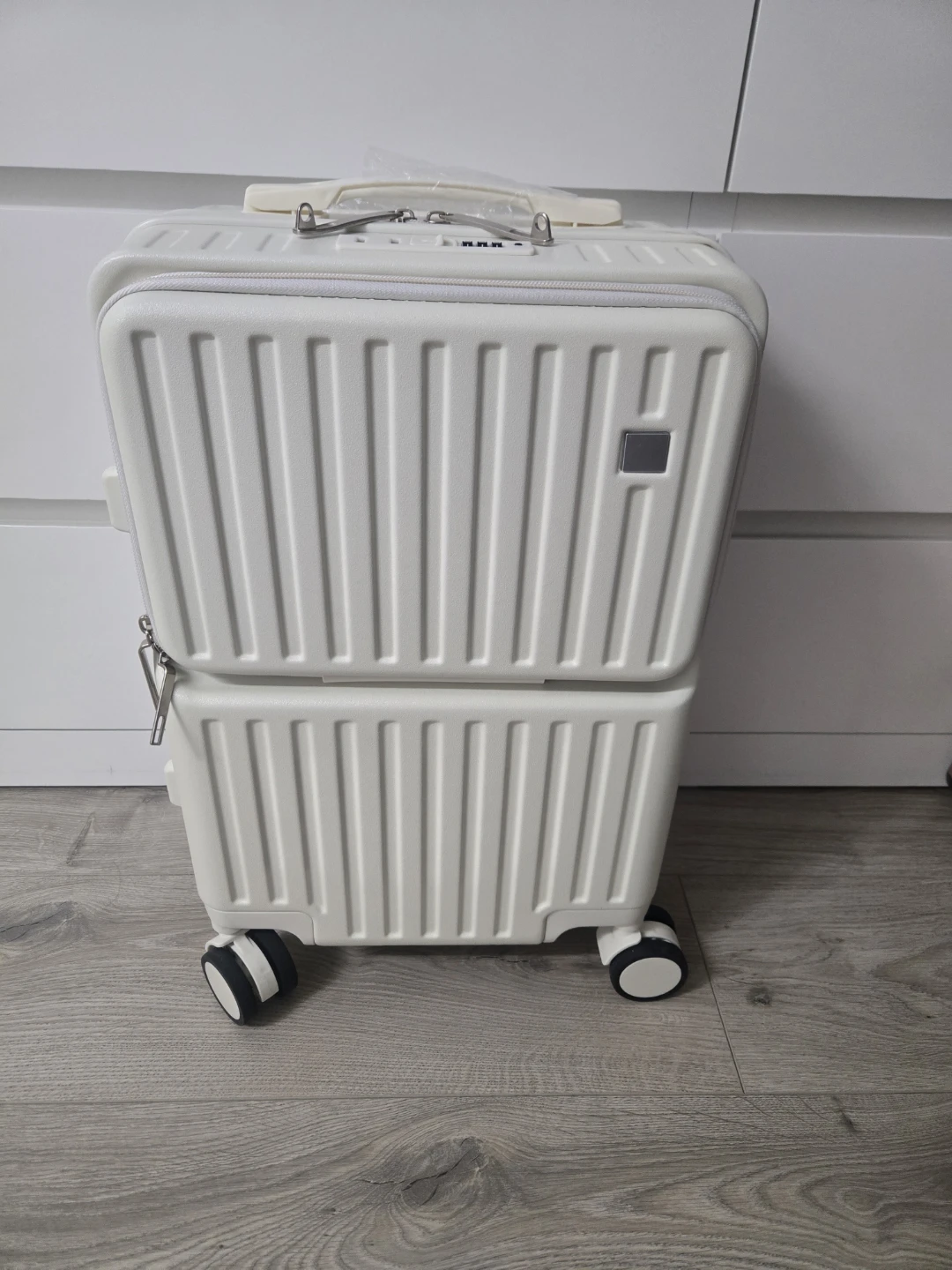 White Carry-On Suitcase 20 inch